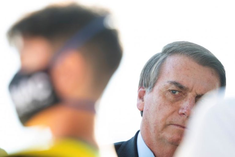 PRESIDENTE BRASILEIRO CRITICA PROTESTOS CONTRA SI E EXORTA POLÍCIA A RESPONDER À VIOLÊNCIA