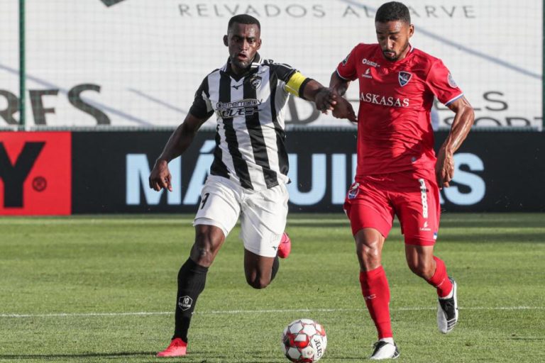 PORTIMONENSE VENCE GIL VICENTE NO REGRESSO DA I LIGA