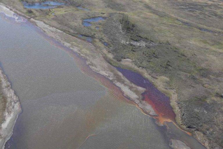 DERRAME EM EMPRESA DE MINERAÇÃO PROVOCA “POLUIÇÃO SEM PRECEDENTES” NO ÁRTICO RUSSO