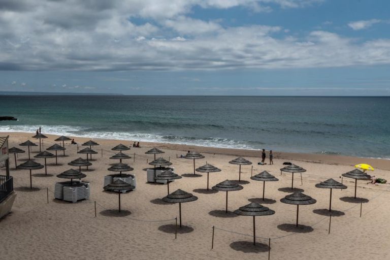 COVID-19: CONCESSIONÁRIOS DAS PRAIAS DE CASCAIS PREPARAM ÉPOCA BALNEAR ATÍPICA COM OTIMISMO