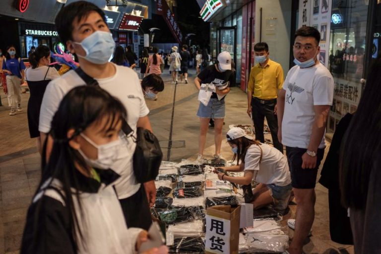 COVID-19: CHINA DETETA QUATRO CASOS NAS ÚLTIMAS 24 HORAS