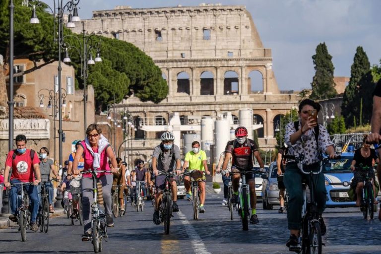COVID-19: ITÁLIA COM 72 MORTES E MAIS 270 INFETADOS NAS ÚLTIMAS 24 HORAS