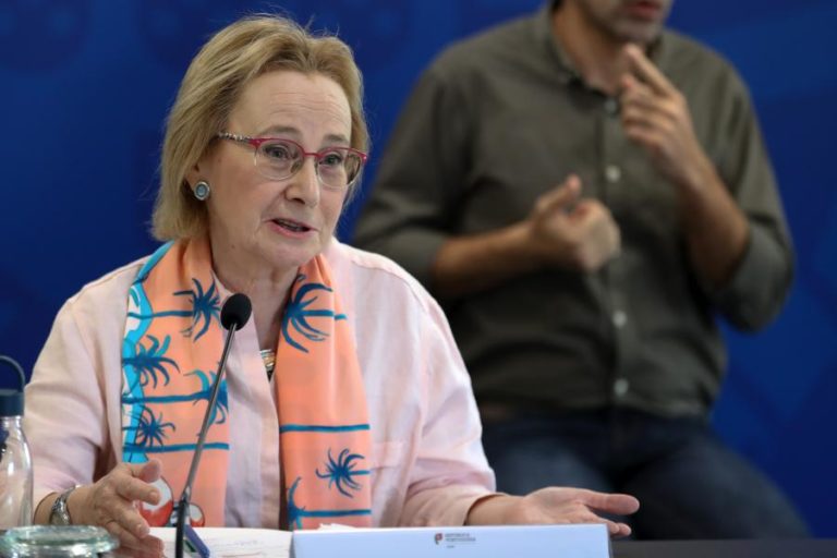 COVID-19: GRAÇA FREITAS APELA A GOZO DA ÉPOCA BALNEAR, MAS “COM REGRAS”