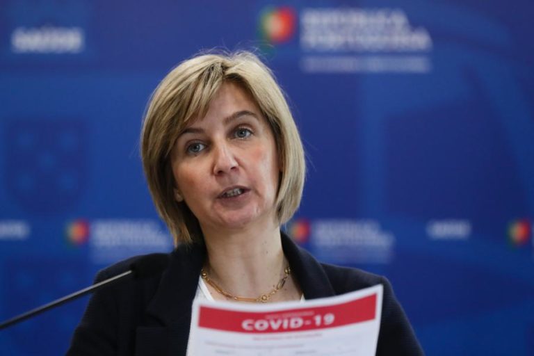 COVID-19: LARES COM EQUIPAS DE SAÚDE FAMILIAR “ENQUANTO DURAR” A PANDEMIA