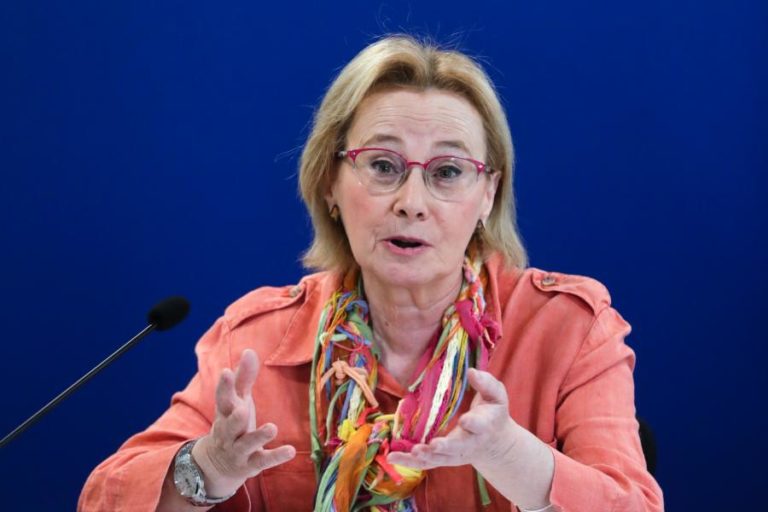 COVID-19: SITUAÇÃO NO LAR DO COMÉRCIO ESTÁ “CONTROLADA” — DIRETORA-GERAL