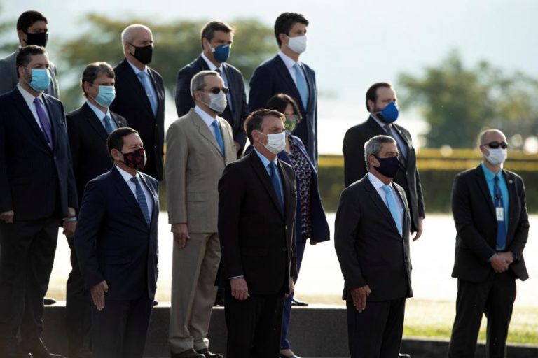 PRESIDENTE DO BRASIL ANUNCIA REGRESSO DE MINISTÉRIO DAS COMUNICAÇÕES