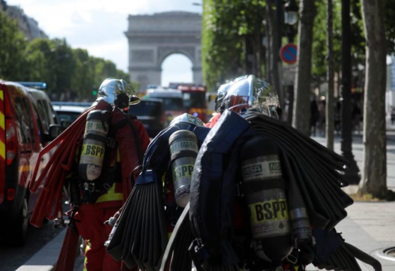COVID-19: NÚMERO DE MORTES EM FRANÇA CONTINUOU A BAIXAR PARA  27