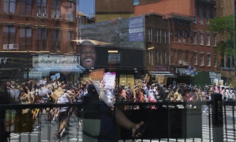 COVID-19: NOVA IORQUE REGISTA 42 MORTES E TAXA DE INFEÇÃO INFERIOR A 1,5%