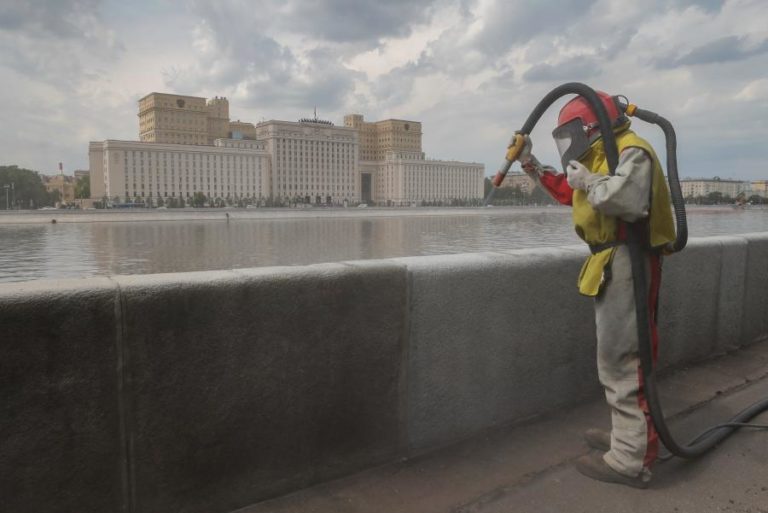 COVID-19: RÚSSIA REGISTOU EM MAIO NÚMERO DE MORTES SEM PRECEDENTES EM DEZ ANOS