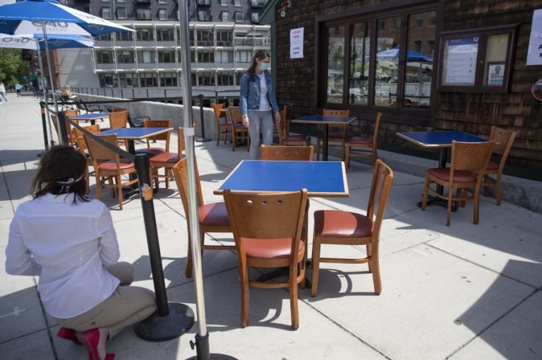 COVID-19: EUA REGISTAM 1.082  MORTOS NAS ÚLTIMAS 24 HORAS