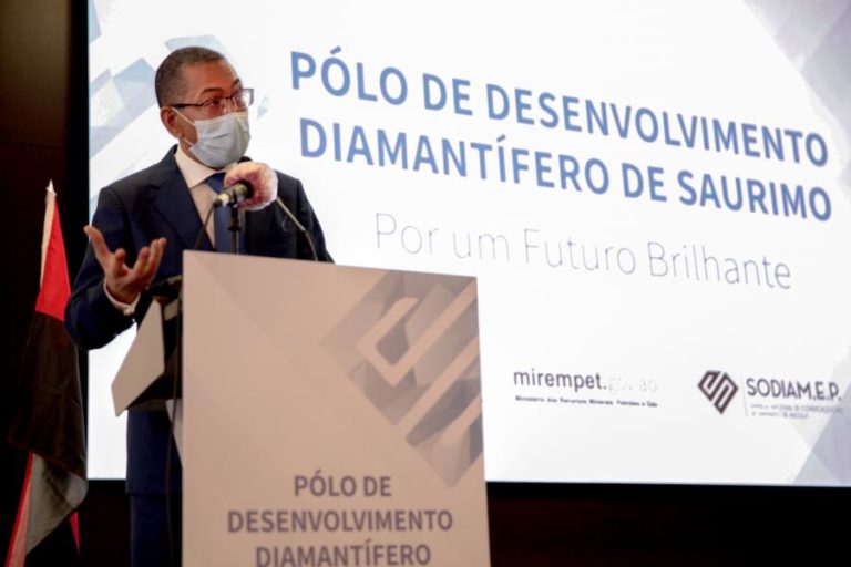 ANGOLA QUER LAPIDAR NO PAÍS 20% DOS DIAMANTES BRUTOS QUE PRODUZ