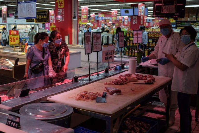 CHINA ADMITE “NECESSIDADE URGENTE” EM MELHORAR HIGIENE DOS SEUS MERCADOS