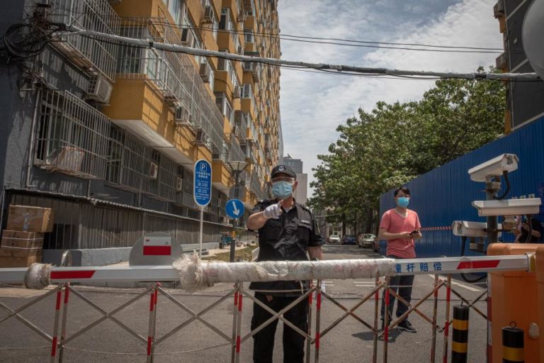 COVID-19: CHINA DETETA 44 NOVOS CASOS NAS ÚLTIMAS 24 HORAS, 31 EM PEQUIM