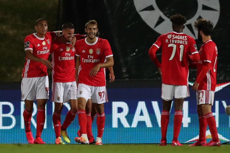 BENFICA VENCE EM VILA DO CONDE PERANTE RIO AVE QUE TERMINOU COM NOVE
