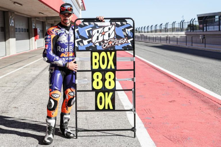 MIGUEL OLIVEIRA PROMOVIDO À EQUIPA OFICIAL DA KTM EM 2021