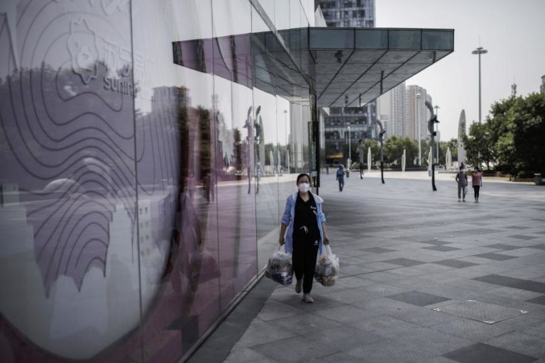 COVID-19: MAIS DE 465 MIL MORTOS E DE 8,8 MILHÕES DE INFETADOS NO MUNDO