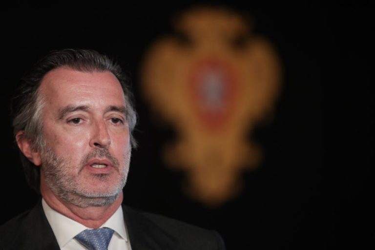 OE2020: DEDUÇÃO EM IRS DE MATERIAL INFORMÁTICO ENTRE AS 20 MEDIDAS DOS LIBERAIS