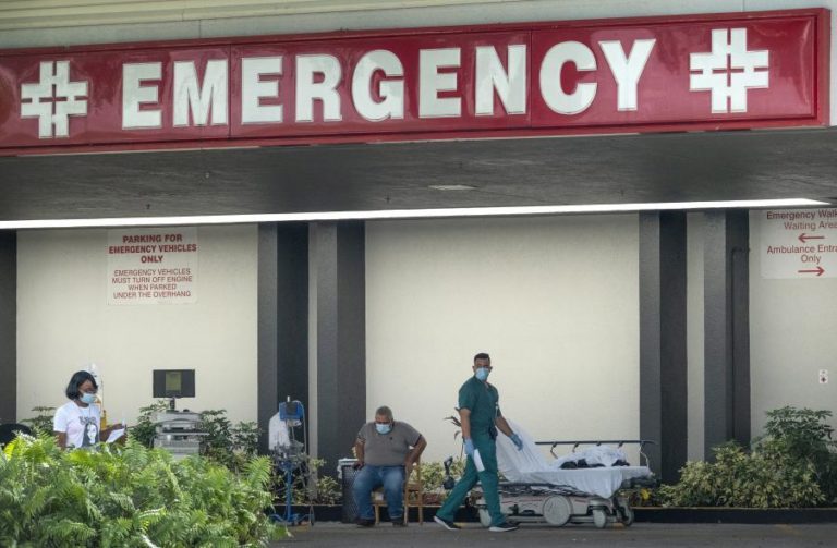 COVID-19: ESTADOS UNIDOS REGISTAM MAIS 842 MORTES E SUPERAM OS 121 MIL ÓBITOS