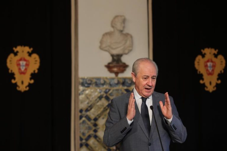 COVID-19: PSD VAI PROPOR ALARGAR APOIO A GERENTES NO ORÇAMENTO SUPLEMENTAR