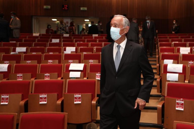 COVID-19: MARCELO DIZ QUE ESPECIALISTAS DEFENDEM “MEDIDAS CONCRETAS E ESPECÍFICAS” PARA REGIÃO DE LISBOA