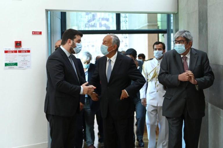 COVID-19: MARCELO AFASTA CENÁRIO DE DESCONTROLO E FAZ APELO A QUE SE USE MAIS MÁSCARA