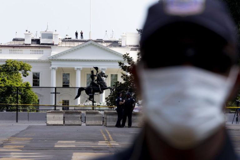 COVID-19: ESTADOS UNIDOS REGISTAM MAIS 756 MORTES E ATINGEM OS 121.932 ÓBITOS