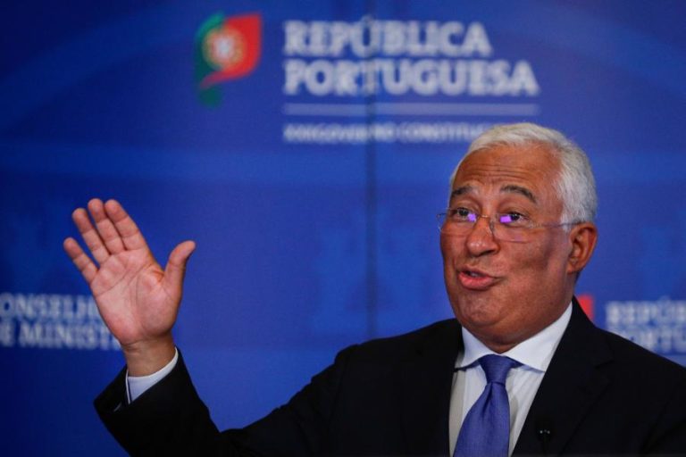 COSTA RECLAMA ACORDO EUROPEU EM JULHO E ADMITE MINISTRA ESPANHOLA NO EUROGRUPO