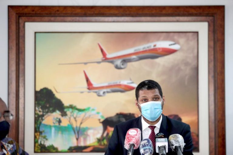 TAAG AFIRMA QUE NOVAS AERONAVES DASH8-400 DEVEM “UNIR OS ANGOLANOS A BAIXO CUSTO”