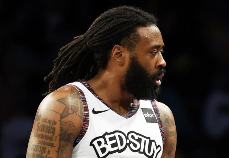 COVID-19: BASQUETEBOLISTAS DEANDRE JORDAN E SPENCER DINWIDDIE COM TESTES POSITIVOS