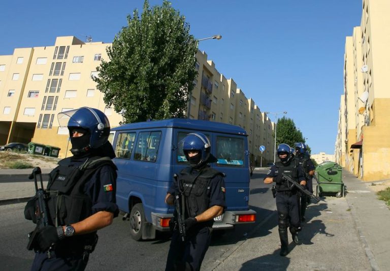 NOVE DETIDOS EM OPERAÇÃO NO BAIRRO QUINTA DA FONTE