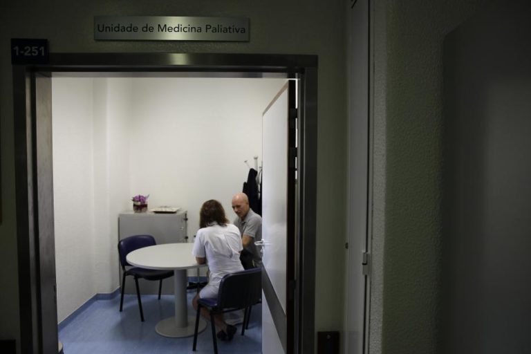 COVID-19: MENOS 902 MIL CONSULTAS HOSPITALARES E 85.000 CIRURGIAS ATÉ MAIO