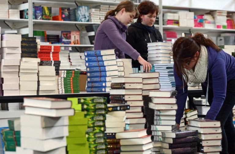 FREIXO FESTIVAL INTERNACIONAL DE LITERATURA PREMEIA SETE ESCRITORES DA LUSOFONIA
