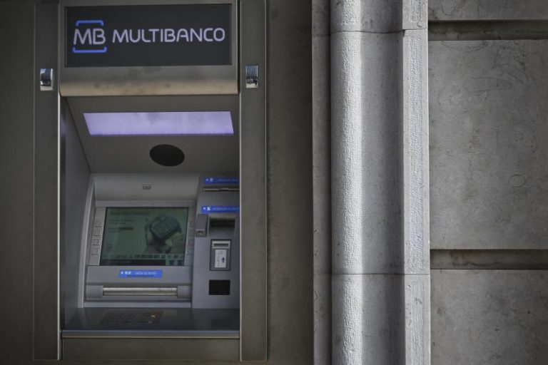 REDUÇÃO DE CAIXAS AUTOMÁTICOS E DE AGÊNCIAS PODE AFETAR 24 FREGUESIAS — BDP