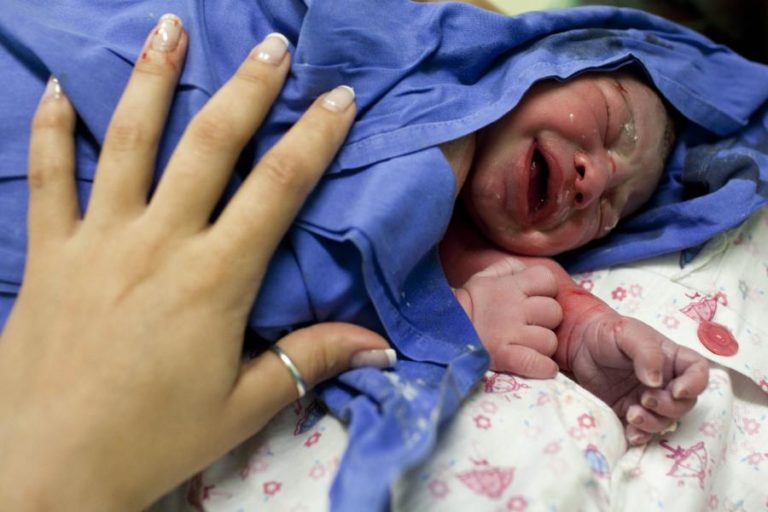 COVID-19: INVESTIGADORES VÃO ESTUDAR VULNERABILIDADES DOS CASAIS NA GRAVIDEZ E PÓS-PARTO