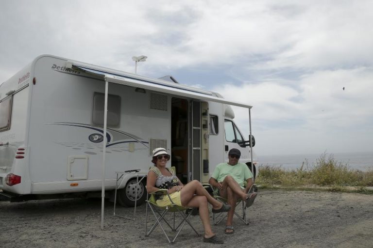 COVID-19: AUTOCARAVANAS PROIBIDAS DE ESTACIONAR JUNTO À PRAIA, FEDERAÇÃO CONTESTA