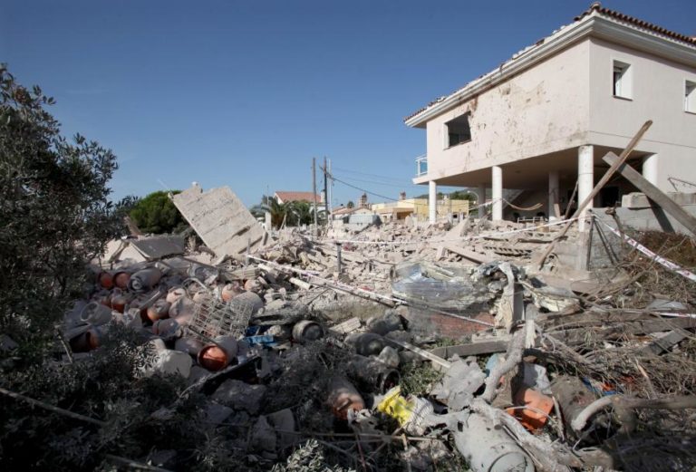 ACUSAÇÃO PEDE ATÉ 41 ANOS DE PRISÃO PARA ELEMENTOS QUE AJUDARAM ATAQUE TERRORISTA NA CATALUNHA