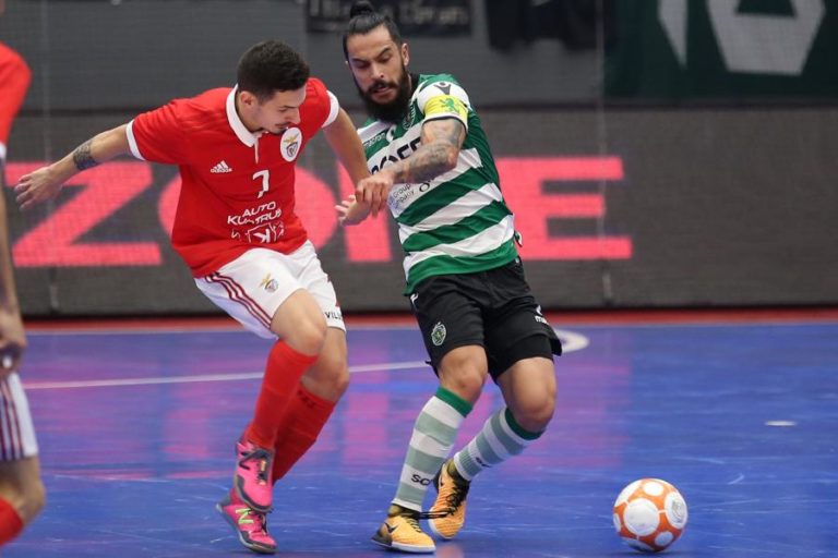ALA INTERNACIONAL TIAGO BRITO RENOVA COM O FUTSAL DO BENFICA