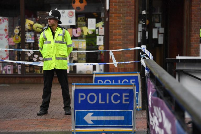 QUATRO DETIDOS EM INGLATERRA POR SUSPEITA DE PLANEAMENTO DE ATOS TERRORISTAS