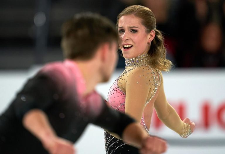 CAMPEÃ MUNDIAL DE PATINAGEM EKATERINA ALEXANDROVSKAYA MORRE AOS 20 ANOS
