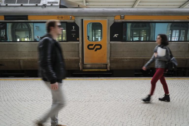 ADESÃO À GREVE DOS REVISORES DA CP É TOTAL, ASSEGURADOS SERVIÇOS MÍNIMOS – SINDICATO