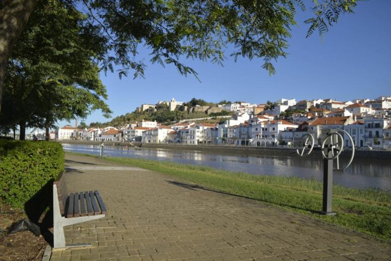 AZULEJARIA HISPANO-ÁRABE EXPOSTA NA CRIPTA ARQUEOLÓGICA DE ALCÁCER DO SAL