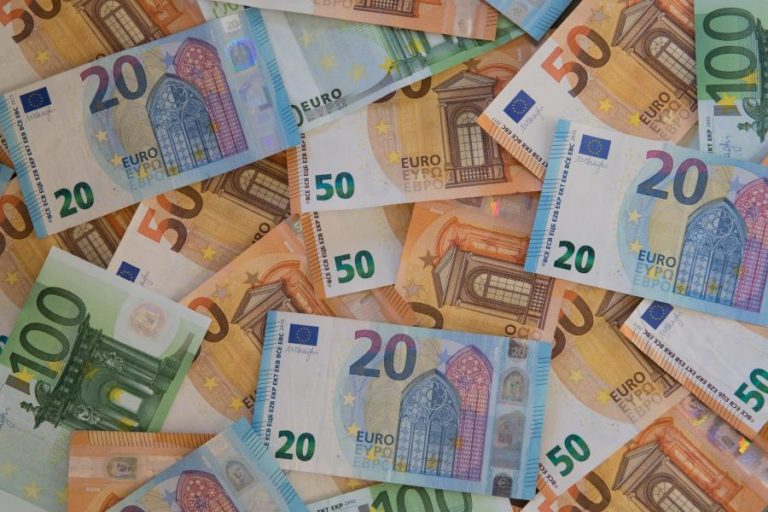 FPF DOA MAIS DE 9.000 EUROS AS DUAS INSTITUIÇÕES DE MATOSINHOS