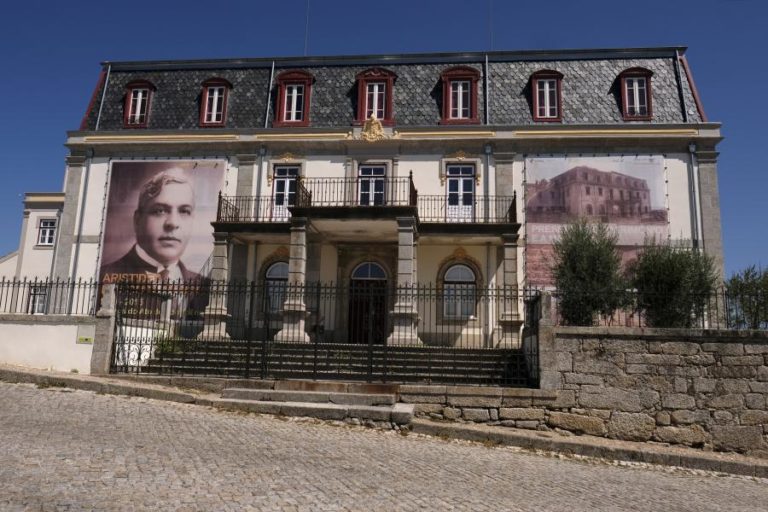 PARLAMENTO APROVA HOMENAGEM A ARISTIDES DE SOUSA MENDES NO PANTEÃO NACIONAL