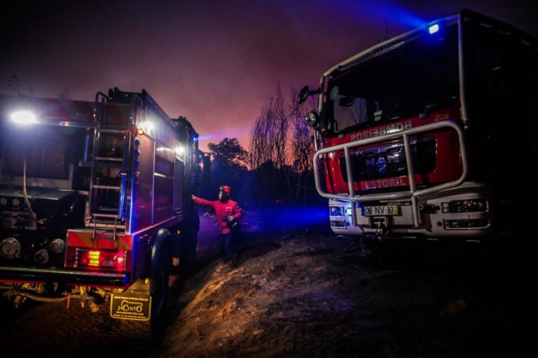 INCÊNDIOS: DOMINADO FOGO EM CHAVES