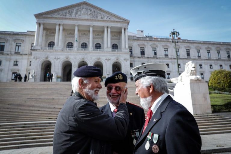 ESTATUTO DO ANTIGO COMBATENTE APROVADO POR LARGA MAIORIA, SÓ PCP E PEV SE ABSTIVERAM