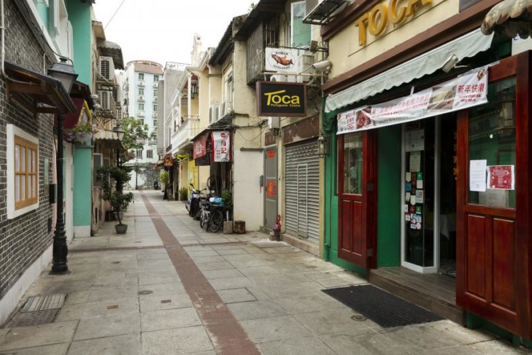 IC CELEBRA 15.º ANIVERSÁRIO DE MACAU COMO PATRIMÓNIO MUNDIAL COM FOLCLORE PORTUGUÊS