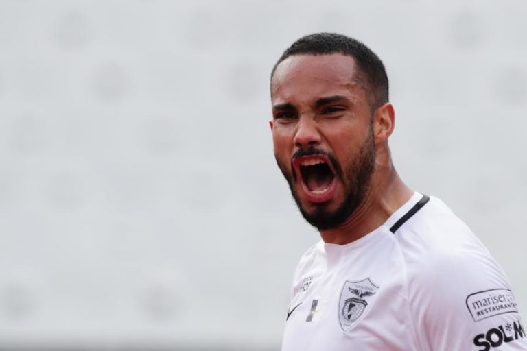 GUILHERME SCHETTINE ASSINA POR CINCO ÉPOCAS PELO SPORTING DE BRAGA