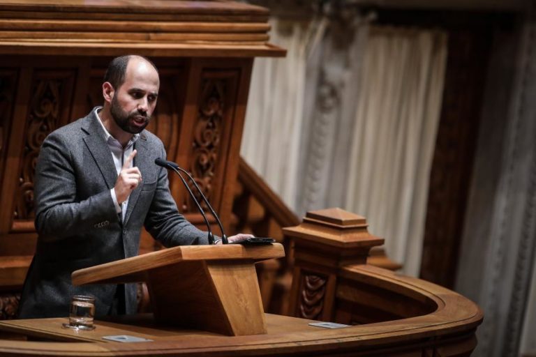 ESTADO DA NAÇÃO: BE APONTA DESAFIO DUPLO DE RESPONDER À CRISE SEM ERROS DO PASSADO