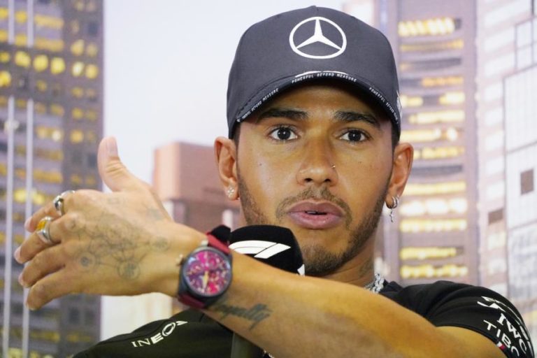 LEWIS HAMILTON E MERCEDES DOMINAM TREINOS LIVRES DO GP DA ÁUSTRIA