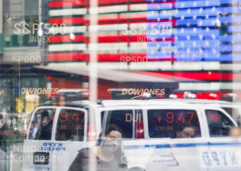 WALL STREET FECHA EM ALTA GRAÇAS A RESULTADOS DE BANCOS E ESPERANÇA COM VACINAS